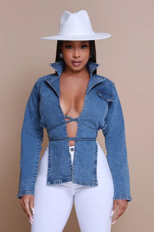 Collared V-neckline Denim Jacket