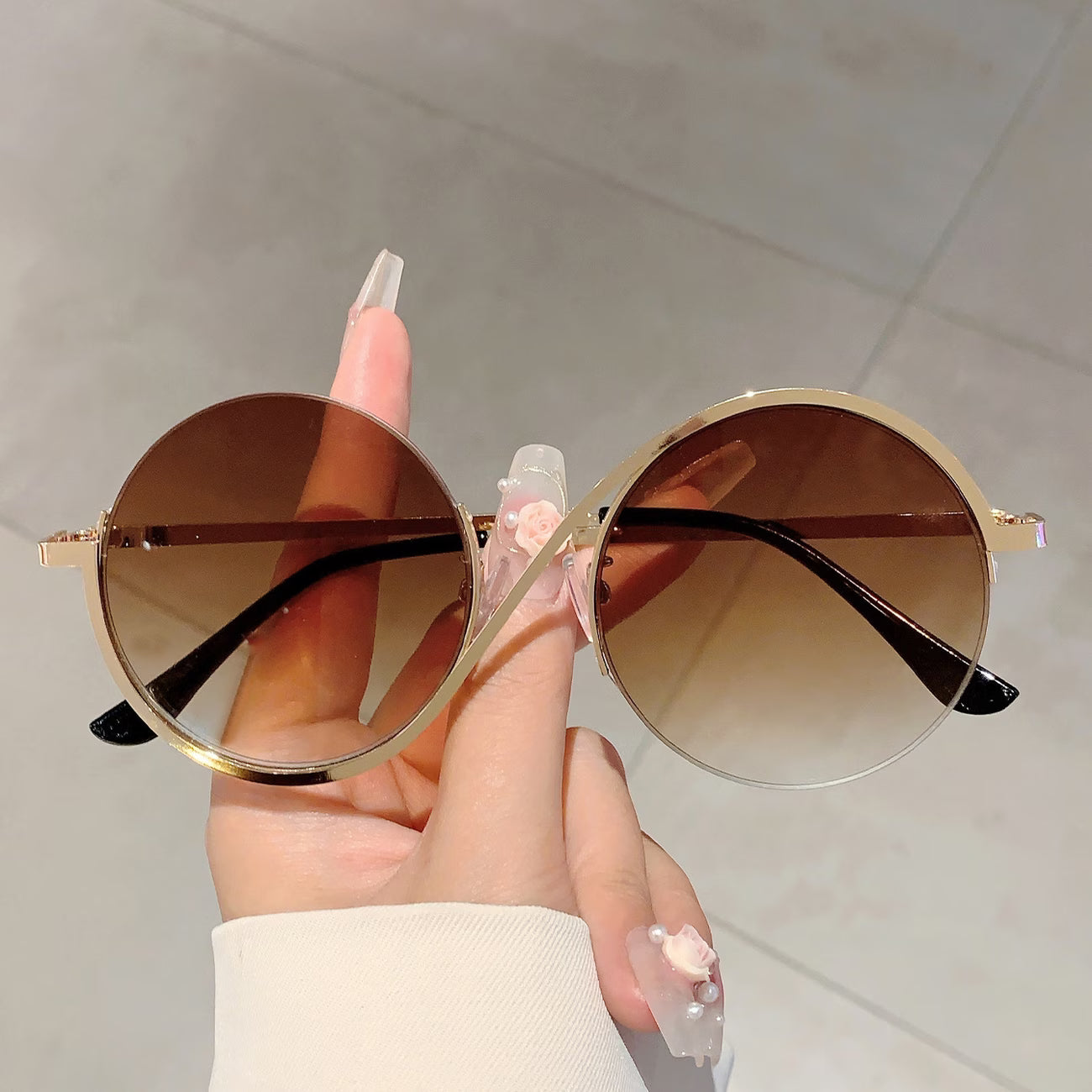 Round Metal Frame Fashion Glasses