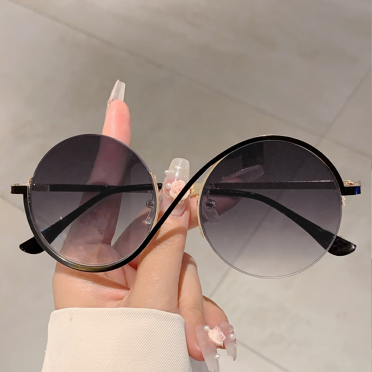 Round Metal Frame Fashion Glasses